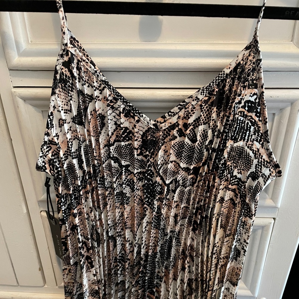 Snake Print Tank Top - Picture 3 of 4